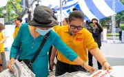 Suýt mất đoàn khách 60 người vì 9 tiếng quá cảnh ở sân bay