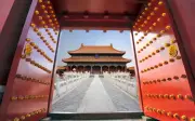 Tử Cấm Thành: Bí ẩn đằng sau 81 chiếc đinh vàng trên cổng Ngọ Môn