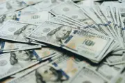 Tỷ giá ngày 29/4: USD quay đầu tăng giá, nhân dân tệ giảm trở lại