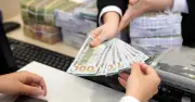 Tỷ giá USD giảm nhẹ đầu tuần, nhiều ngoại tệ khác đồng loạt quay đầu