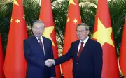 Thủ tướng Lý Cường chúc mừng Tổng Bí thư Tô Lâm, thúc đẩy quan hệ Việt - Trung lên tầm cao mới