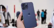 Thị trường iPhone cũ giảm giá mạnh, tạo 'vùng giá vàng' hấp dẫn cho người dùng