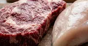 Thịt đỏ và thịt trắng: So sánh dinh dưỡng và cách ăn hợp lý cho sức khỏe