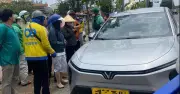 Tài xế taxi tử vong trong xe nghi do đột quỵ tại TP.HCM
