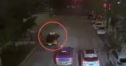 Tài xế taxi vượt 5 đèn đỏ trong đêm lao đi cứu bé trai bất tỉnh