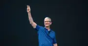 Tim Cook viết tâm thư cho nhân viên và người dùng Apple sau sự cố