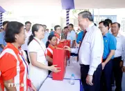 Tổng Bí thư, Chủ tịch nước động viên công nhân, người lao động TP.HCM