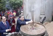 Tổng Bí thư, Chủ tịch nước Tô Lâm dâng hương tưởng nhớ các Vua Hùng