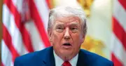 Tổng thống Trump ra lệnh cho Hải quân Mỹ tiêu diệt tàu Iran rải thủy lôi ở Hormuz