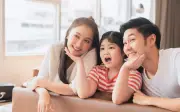 Trẻ EQ cao thường lớn lên trong gia đình có 4 đặc điểm nổi bật này