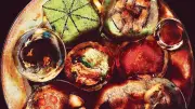 Triển lãm sơn mài và âm nhạc cổ điển: Nghệ thuật đương đại rực rỡ tháng 4