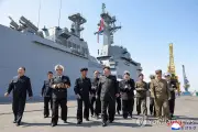Triều Tiên phóng thử tên lửa từ tàu chiến, Kim Jong Un nhấn mạnh nâng cao năng lực quốc phòng