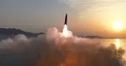 Triều Tiên thử thành công tên lửa Hwasong-11 Ra, Kim Jong-un giám sát trực tiếp