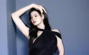 Trường Quỳnh Anh gây chú ý, khán giả trầm trồ khen nhan sắc không tuổi