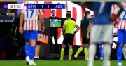 Trọng tài bẻ còi trận Atletico 1-1 Arsenal: Lý do thực sự là gì?