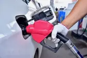 Trung Quốc điều chỉnh giảm giá xăng dầu sau biến động thị trường quốc tế