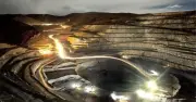 Trung Quốc Nhập Khẩu Bạc Kỷ Lục Tháng 3/2026: Nhu Cầu Đầu Tư Và Năng Lượng Mặt Trời Bùng Nổ
