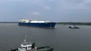 Tàu LNG Kool Blizzard cập cảng Vũng Tàu, cung cấp 27.000 tấn khí thiên nhiên cho các nhà máy điện phía Nam