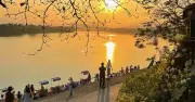 Đậu hũ chùa Thiên Mụ: Điểm hẹn chiều hè của giới trẻ Huế