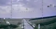 Ukraine công bố video tấn công xe thiết giáp hiếm của lính dù Nga