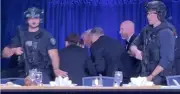 Vì sao kẻ nổ súng có thể đột nhập vào sự kiện có ông Trump tham dự?