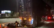 Va chạm xe đầu kéo đỗ trên đường cấm, người đàn ông tử vong