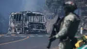 Video Mexico bùng phát bạo lực khi tên trùm băng đảng khét tiếng sa lưới