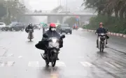 Việt Nam đối mặt đợt nắng nóng bất thường, nhiệt độ cao hơn 8-12 độ C so với trung bình