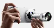 Vivo X300 Ultra: Ống kính Zeiss, chip Snapdragon 8 Elite, pin 6600 mAh