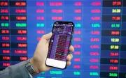 VN-Index giằng co, ưu tiên thận trọng khi tiệm cận vùng đỉnh cũ