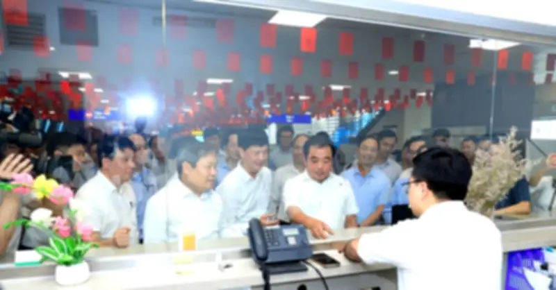 Kiểm tra tiến độ metro Nhổn - ga Hà Nội, đặt mục tiêu hoàn thành cuối 2027
