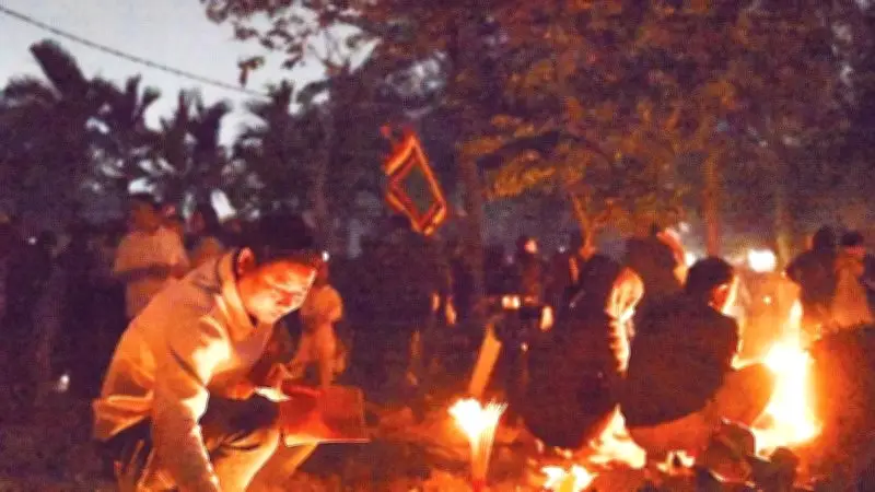 Phiên chợ Âm Dương độc đáo tại Bắc Ninh: Nơi người sống và người mất gặp nhau