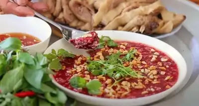 31 người nhập viện sau khi ăn tiết canh vịt ở Hưng Yên