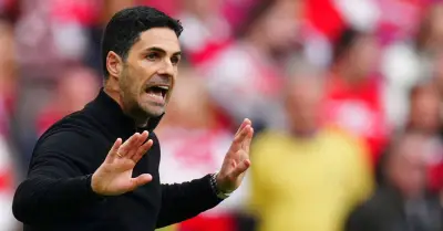 Arteta cần tập trung vào chuyên môn thay vì than vãn trọng tài