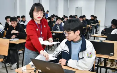 Bộ GD&ĐT đề xuất quy định mới về học bạ số, giảm giấy tờ