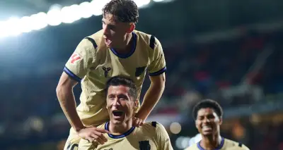 Barcelona thắng Osasuna 2-1, tiến gần chức vô địch La Liga