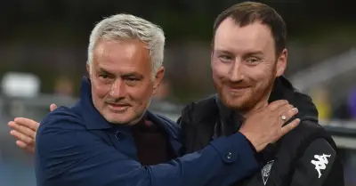 Benfica bất bại mùa giải nhưng mất vé Champions League, Mourinho ra đi