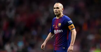 Cơ hội vàng xem Iniesta, Puyol thi đấu tại Việt Nam