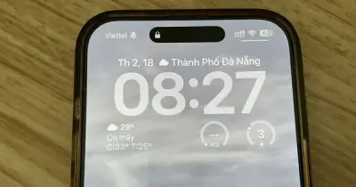 Cách tắt đường kẻ ngang dưới biểu tượng pin iPhone
