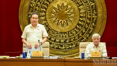 Chủ tịch Quốc hội Trần Thanh Mẫn làm việc với Văn phòng Quốc hội