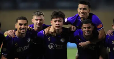 CLB Hà Nội thắng kịch tính Đà Nẵng 2-1, leo lên top 3 V-League