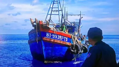 Cứu ngư dân bị tai nạn trên biển giáp ranh Việt Nam-Indonesia
