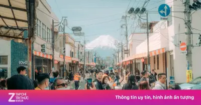 Cuộc chiến với khách 'sống ảo' dưới chân núi Phú Sĩ: Fujiyoshida căng mình vì rác thải và xâm phạm
