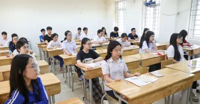 Gần 400 thí sinh bỏ thi môn Văn, 1 em bị đình chỉ tại kỳ thi lớp 10 Hà Nội