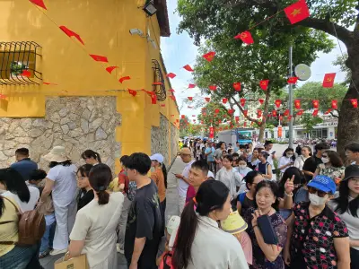 Hà Nội: Du khách tham quan di tích tăng mạnh dịp lễ 30/4 - 1/5