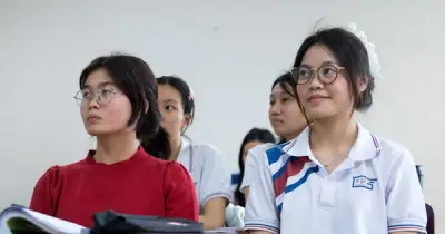 Học bổng cho ngành khoa học cơ bản: Cần gắn với chất lượng đào tạo và thị trường lao động