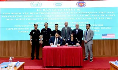 Hải quan Việt Nam nhận thiết bị phòng chống ma túy từ INCB