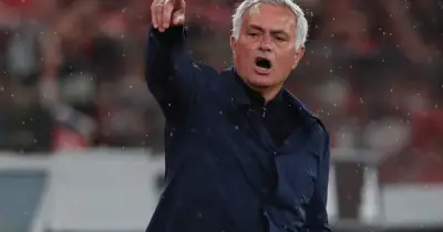 HLV Mourinho sắp trở lại Real Madrid: Ứng cử viên duy nhất cho ghế nóng Bernabéu