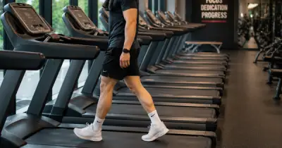 Đi bộ sau tập gym: Lợi ích giảm mỡ và sự thật về mất cơ