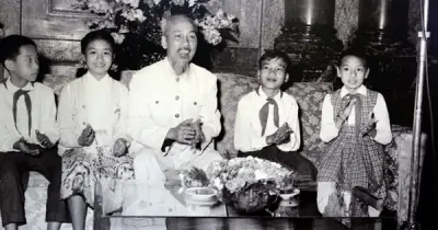 Kỷ niệm xúc động của nữ sinh được gặp Bác Hồ ngày đầu năm 1959